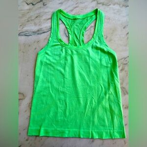 Lululemon Vibrant Green Women's Tank Top size 0